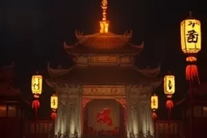 青瓦人家古装剧封面描绘江南古镇家族院落